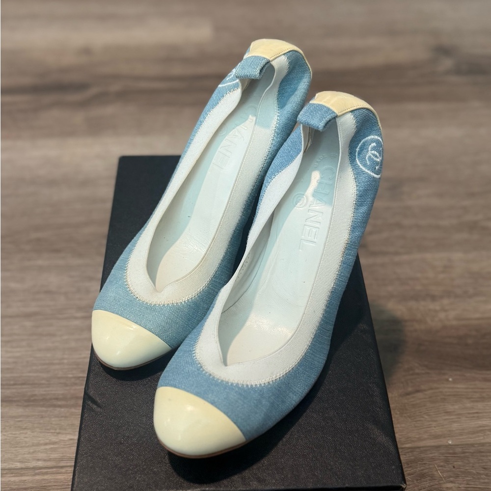 Chanel light blue denim pumps